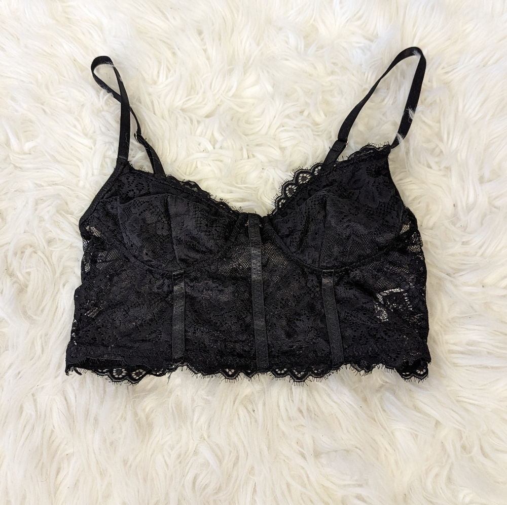Sexy lace black crop top